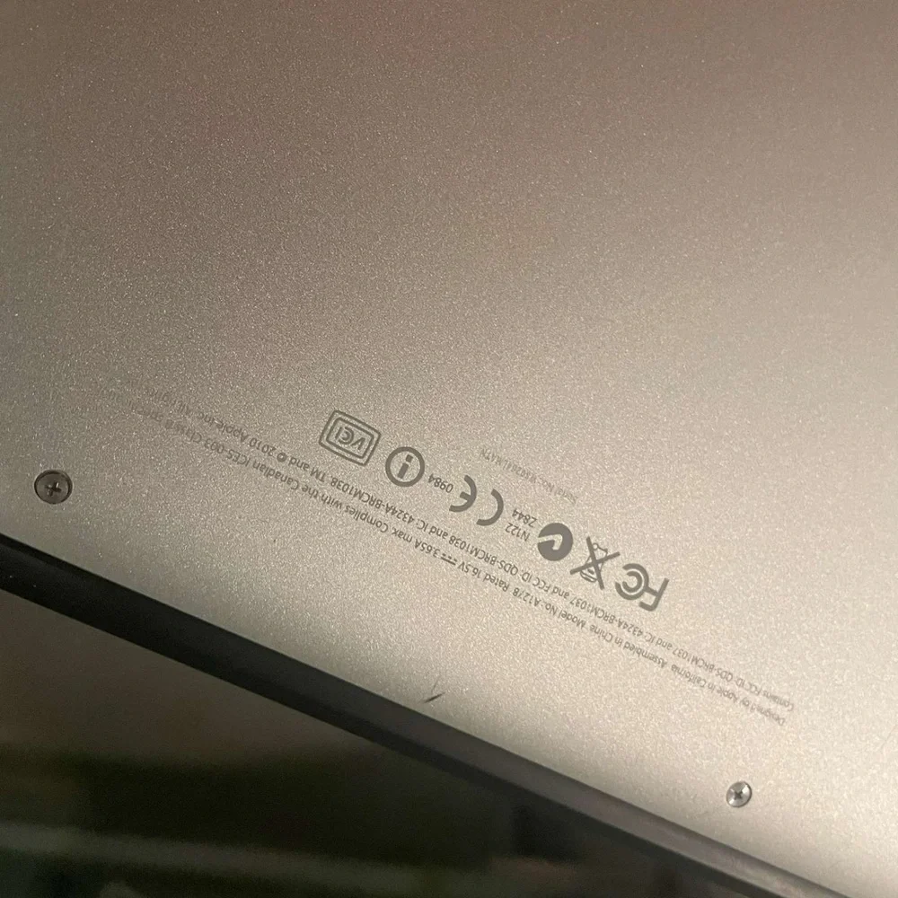 Apple MacBook Pro - Sleek Gray